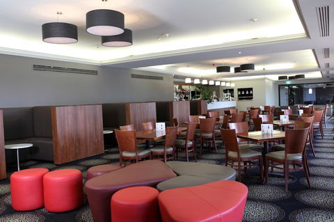 Berri Hotel - Stays Accommodation 16