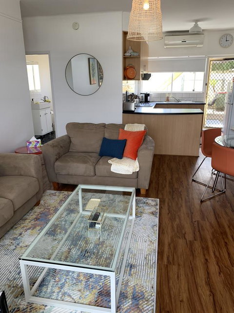 Sunshine Three - Stayed 7