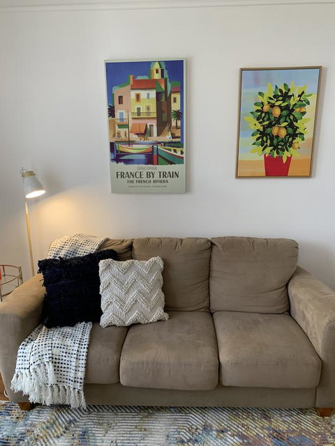 Sunshine Three - Stayed 12