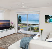 Stylish 3 Bedroom Beachview Apartment - Stayed