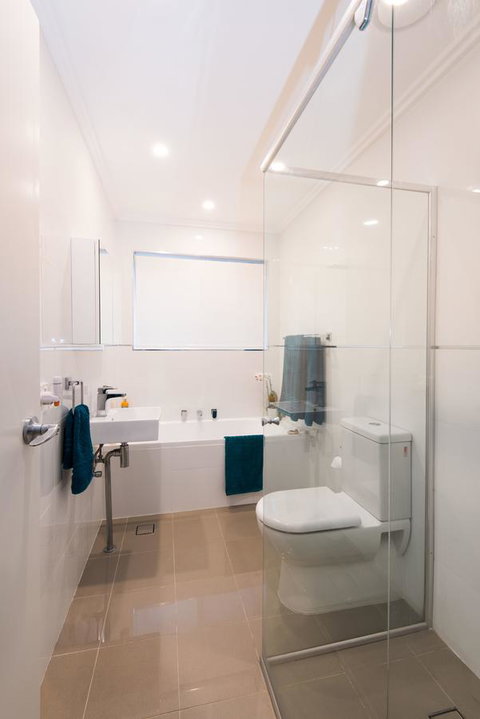 Stylish 3 Bedroom Beachview Apartment - Stays Accommodation 12