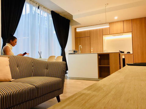 ONE Adelaide CBD - Stayed 7