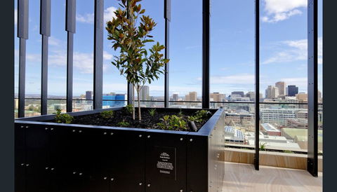 ONE Adelaide CBD - Stayed 33