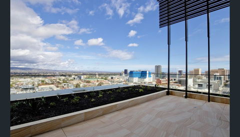 ONE Adelaide CBD - Stayed 32
