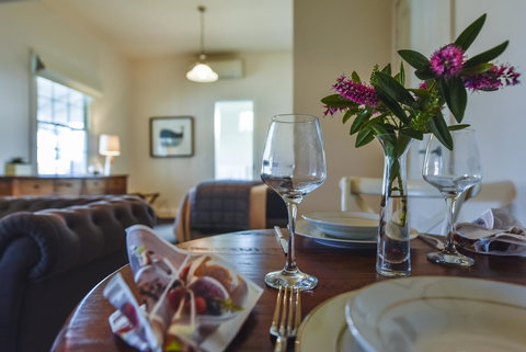 Railway Cottage In Beachport - Stayed 5