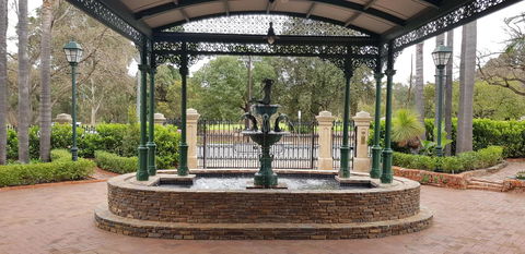 Grand Bluestone Mansion - Stayed 22