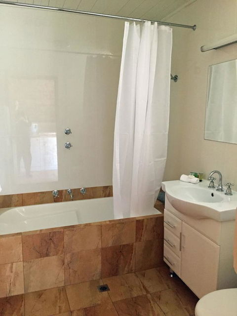 Coonawarra Place Motor Inn - Stayed 7