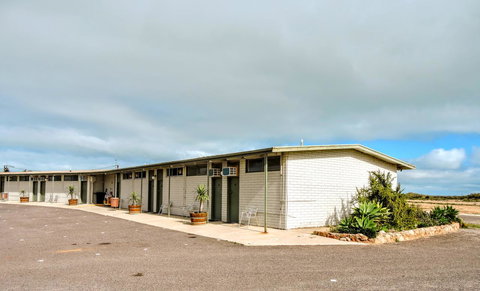 Highway One Motel - Stays Accommodation 16