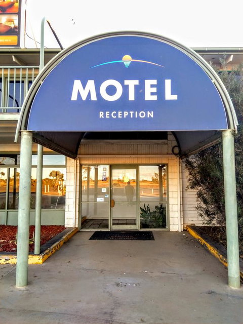 Highway One Motel - Stays Accommodation 13