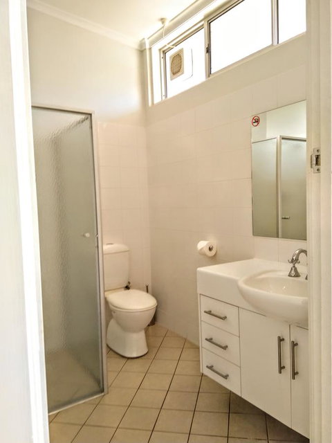 Highway One Motel - Stays Accommodation 9