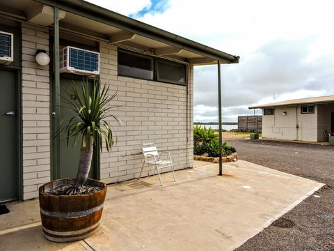 Highway One Motel - Stays Accommodation 15