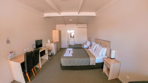 Highway One Motel - Stays Accommodation 3
