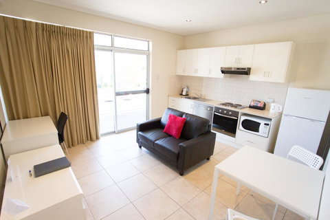 Mawson Lakes Hotel - Stayed 22