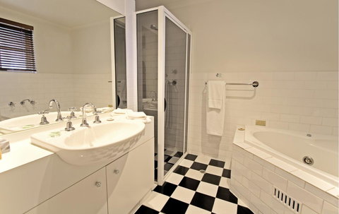 St Francis Winery - Stays Accommodation 12