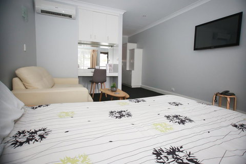 St Francis Winery - Stays Accommodation 4