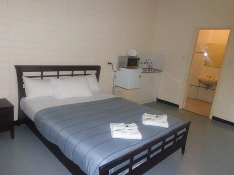 Adelaide Backpackers And Travellers Inn - Stayed 23