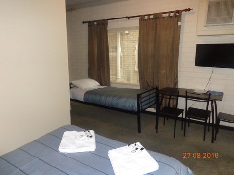 Adelaide Backpackers And Travellers Inn - Stayed 14