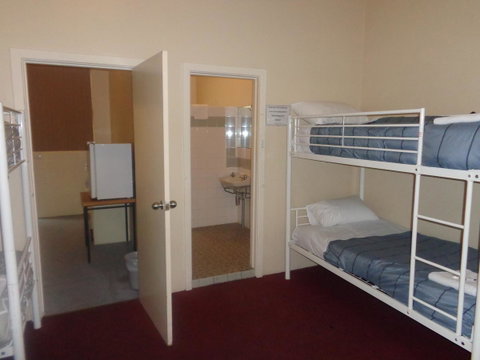 Adelaide Backpackers And Travellers Inn - Stayed 4