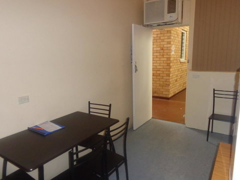 Adelaide Backpackers And Travellers Inn - Stayed 6