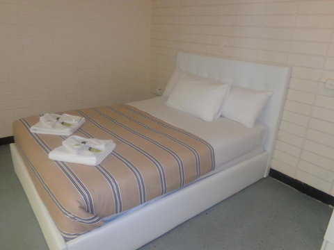 Adelaide Backpackers And Travellers Inn - Stayed 24