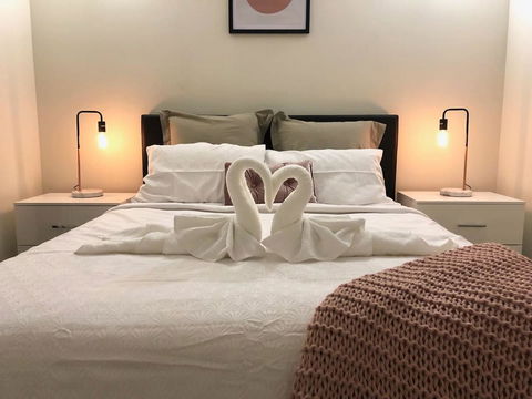 MODERN SPACIOUS 3 BR HOME - NEAR BEACH & AIRPORT - Stayed 1