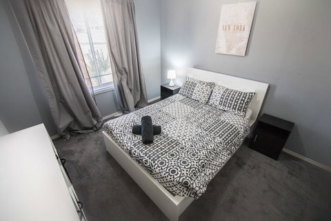 Waterfront On Jefferson, At Wellington Marina, SA - Stayed 14