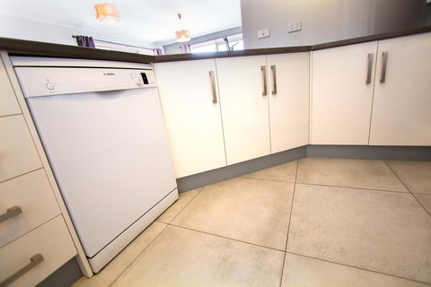 Waterfront On Jefferson, At Wellington Marina, SA - Stayed 7