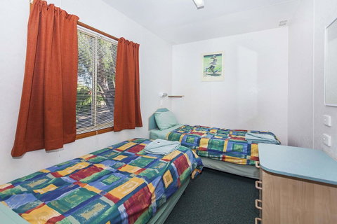 Echo Holiday Parks - Naracoorte - Stayed 17