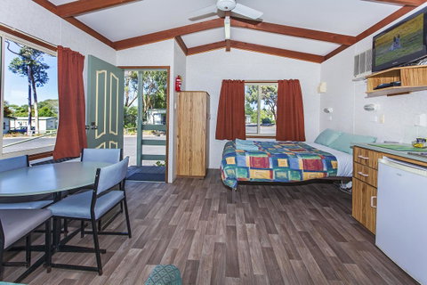 Echo Holiday Parks - Naracoorte - Stayed 43