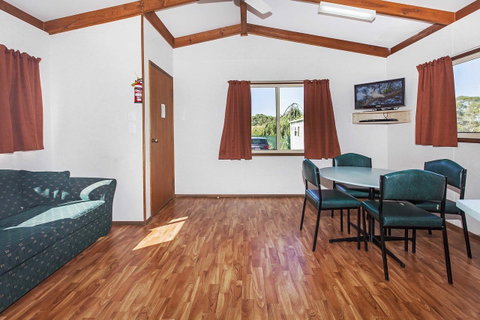 Echo Holiday Parks - Naracoorte - Stayed 14