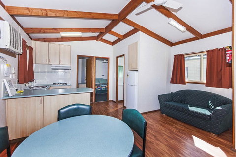 Echo Holiday Parks - Naracoorte - Stayed 12