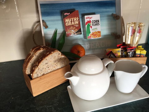 Rocks Retreat House With Sea Views - Stayed 18