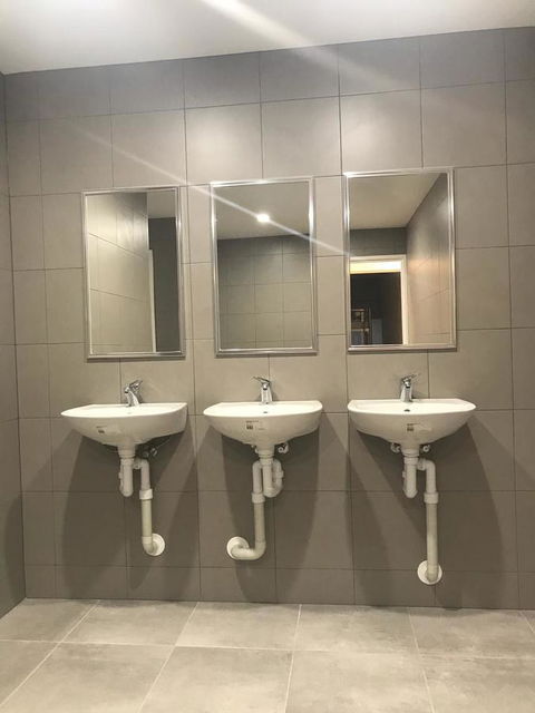 Perth City Backpackers Hostel - Note - Valid Passport Required To Check In - Stayed 14