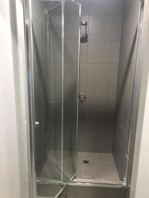 Perth City Backpackers Hostel - Note - Valid Passport Required To Check In - Stayed 15