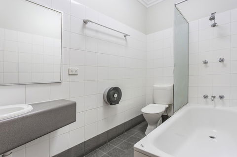 The Emperors Crown Hostel - Stayed 26