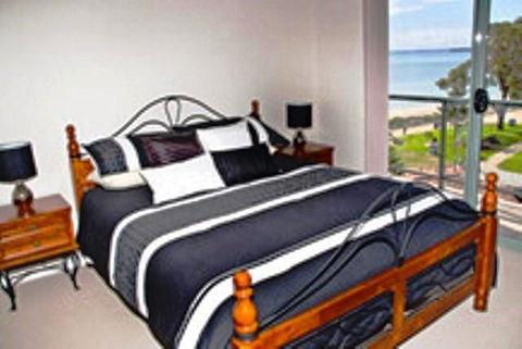 Boardwalk By The Beach - Stayed 9