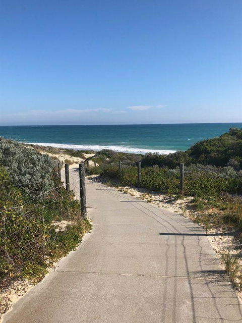 The Compass Beach House - Stayed 14
