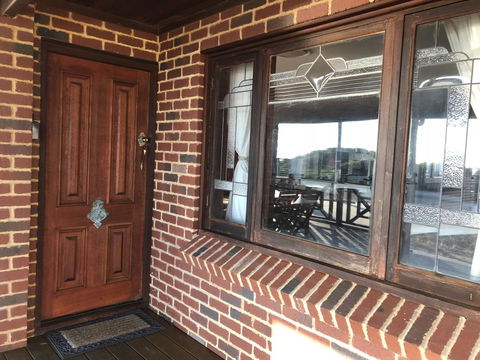 The Compass Beach House - Stayed 28