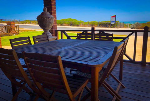 The Compass Beach House - Stayed 1
