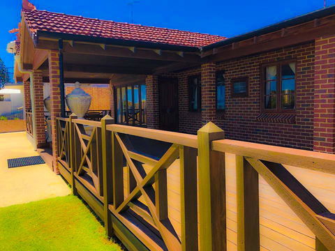 The Compass Beach House - Stayed 2