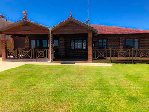 The Compass Beach House - Stayed 4