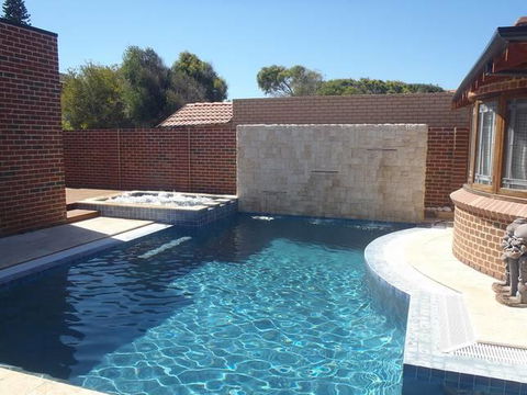 The Compass Beach House - Stayed 26