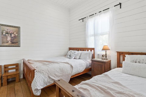 Lavender Cottage - Stays Accommodation 10