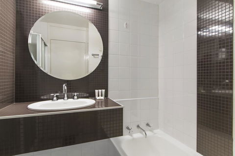 Metro Hotel Perth - Stayed 28