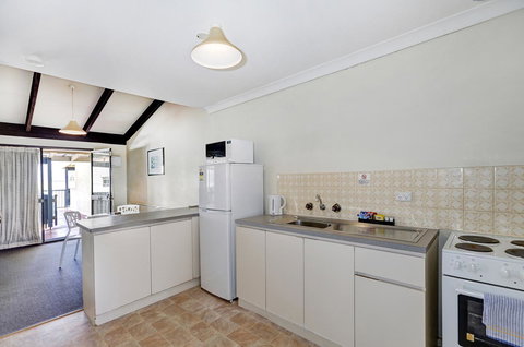 West Beach Lagoon 123 - Location & Views!!! - Stayed 10