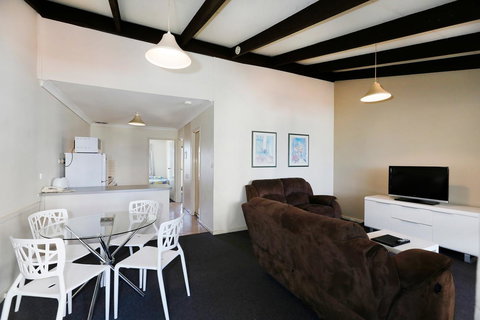 West Beach Lagoon 123 - Location & Views!!! - Stayed 8