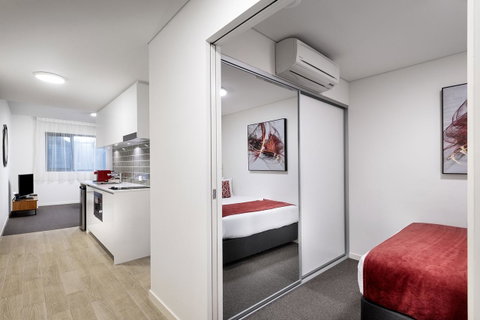 Ramada By Wyndham VetroBlu Scarborough Beach - Stayed 13