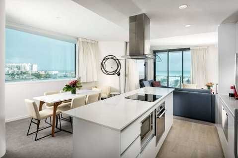 Ramada By Wyndham VetroBlu Scarborough Beach - Stayed 28