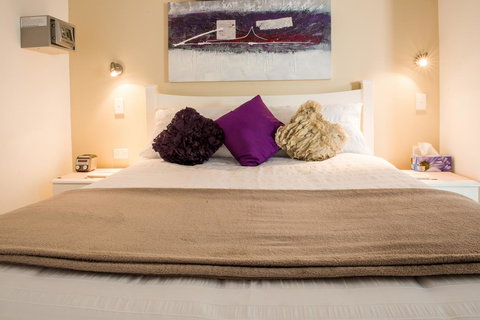 Nelson Bay Bed & Breakfast - Stays Accommodation 26