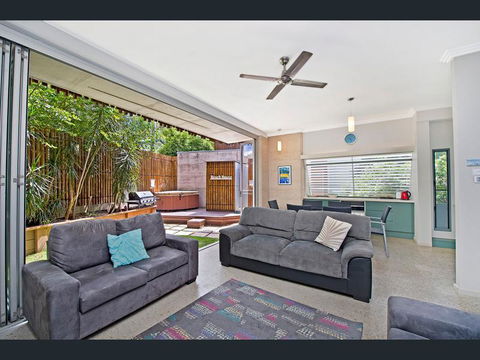 Crescent Head Spa Villa - Stays Accommodation 13